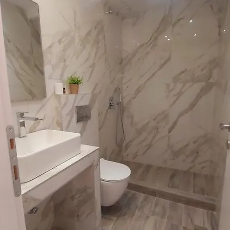 Tsimiski 31. Luxury